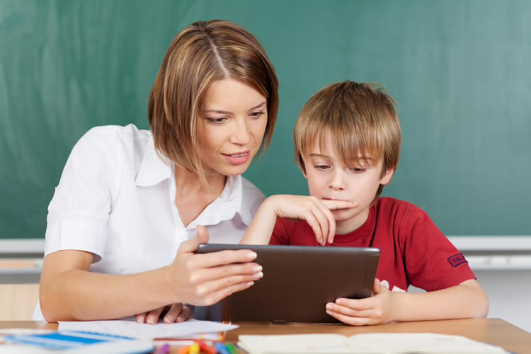 Trabajo como maestro de educación primaria especialidad francés